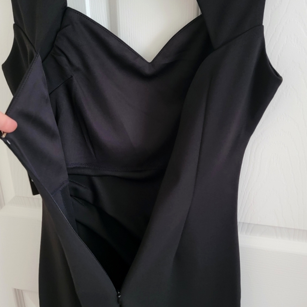 NWT GUESS Scuba Crepe Sweetheart Neck Sheath Dress, Size 0 - Picture 12 of 14